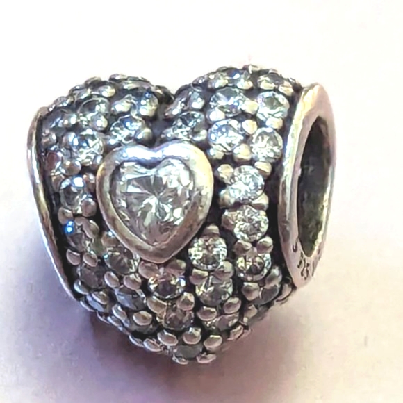 Pandora In My Heart Charm - Picture 3 of 11